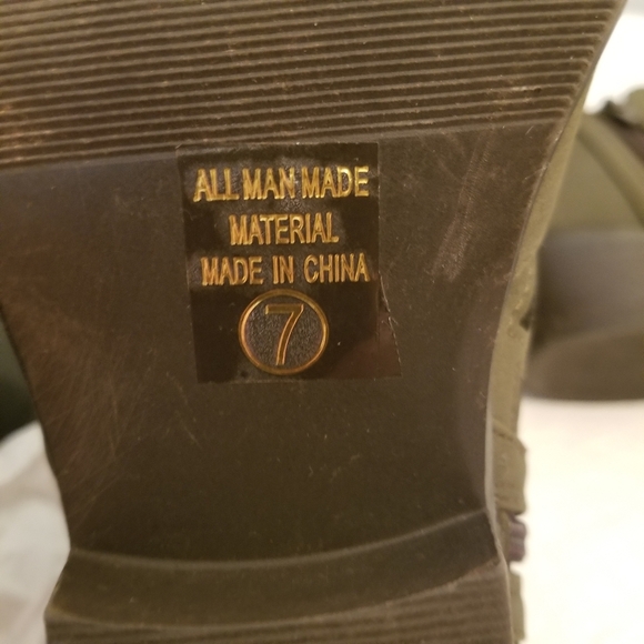 Soda Women's Fashion Zip Chunky Low Heel Ankle Booties Shoes Size 7 Avocado - Picture 9 of 9